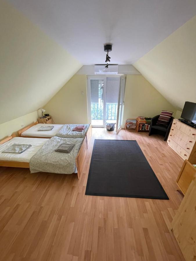 Appartamento Thefi Vendégház Zánka Esterno foto