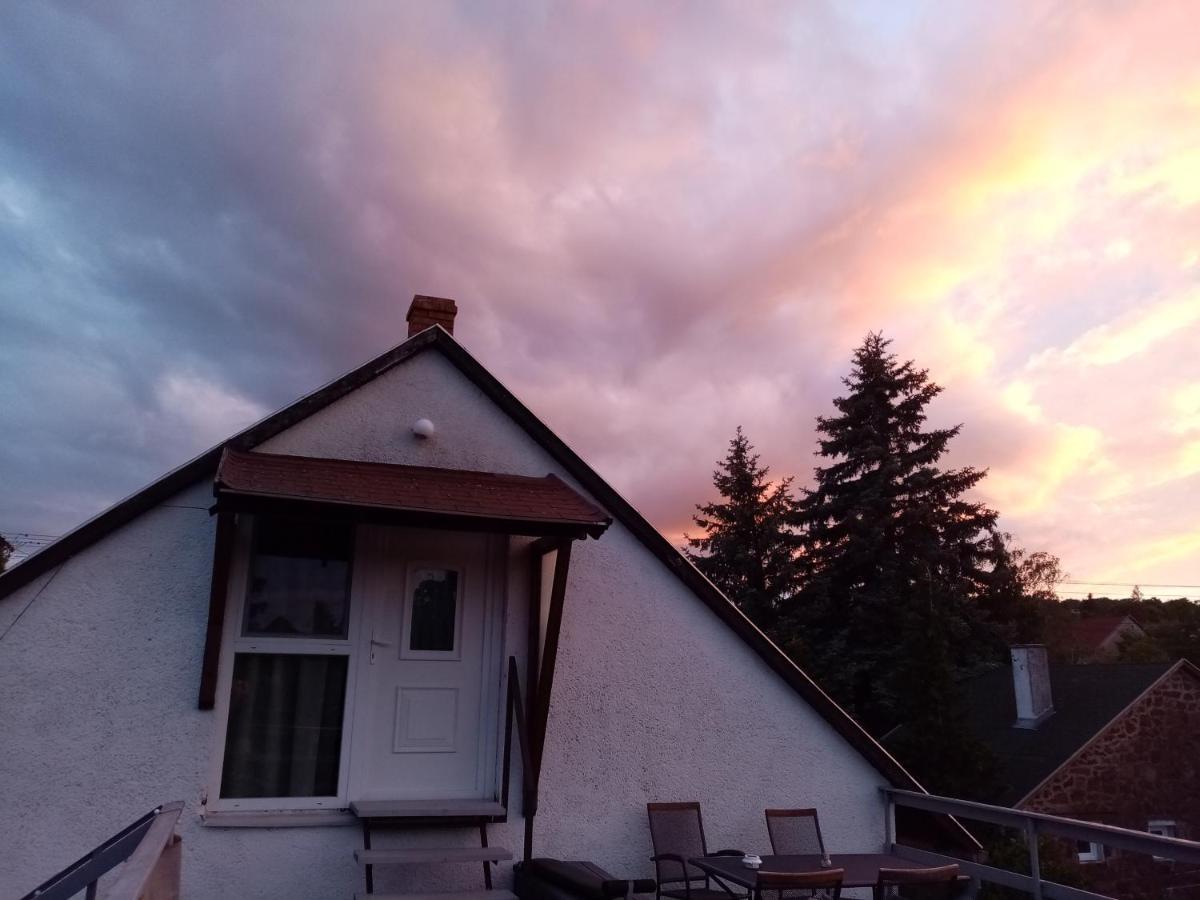 Appartamento Thefi Vendégház Zánka Esterno foto